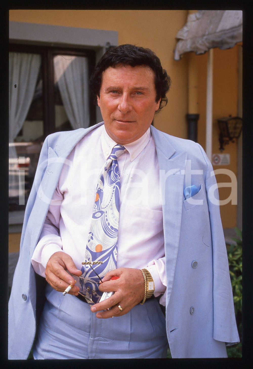 35mm vintage slide* 1990 ca COSTUME Ugo FRISOLI - Ritratto del presentatore (12)