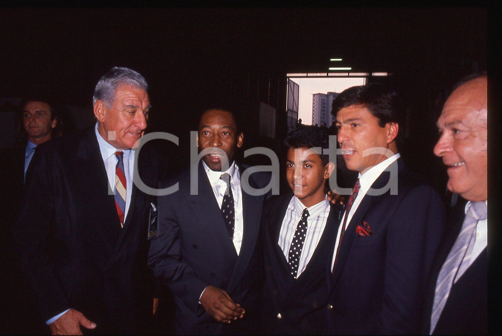 35mm vintage slide* 1990 MILANO PELÉ e Daniel PASSARELLA al Galà di ITALIA '90 