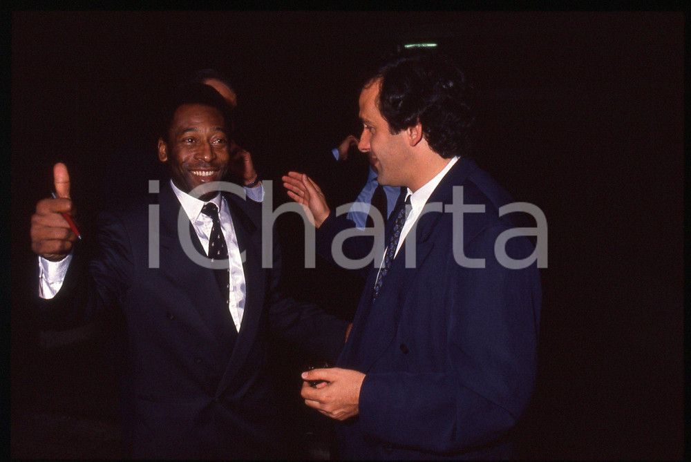 35mm vintage slide* 1990 MILANO PELÉ e Michel PLATINI al Galà di ITALIA '90 (3)