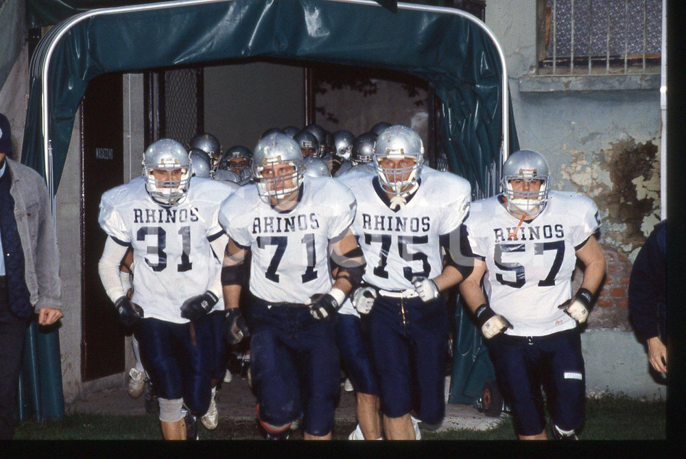 35mm vintage slide* 1994 FOOTBALL Sive RHINOS Milano - Ingresso in campo (2)