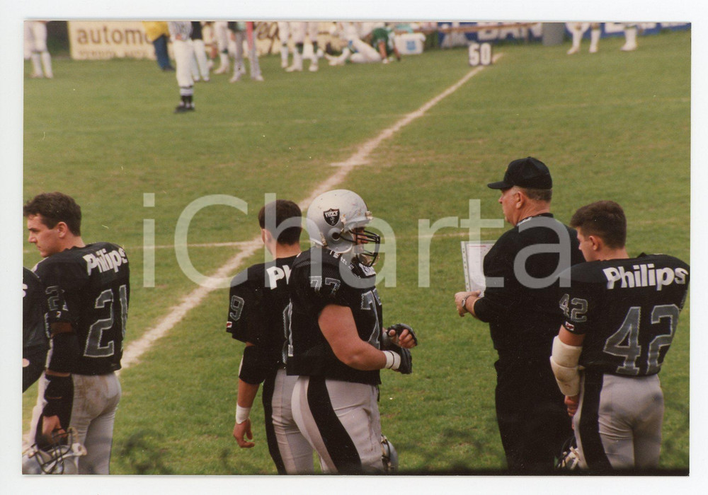 1990 LEGNANO - FOOTBALL AMERICANO Giocatori FROGS Legnano durante timeout *Foto