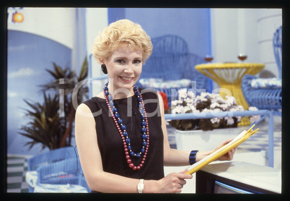 35mm vintage slide* 1990 ca COSTUME Didi LEONI Ritratto della giornalista (6)