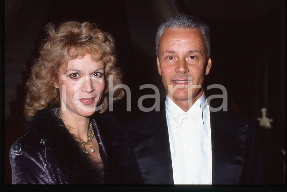 35mm vintage slide*1990ca ITALIA - TEATRO Lucia e Paolo POLI Ritratto attori (2)