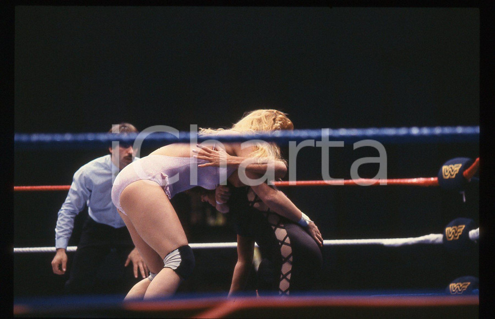 35mm vintage slide* 1987 MILANO WWF Velvet McINTYRE vs SENSATIONAL SHERRI 9