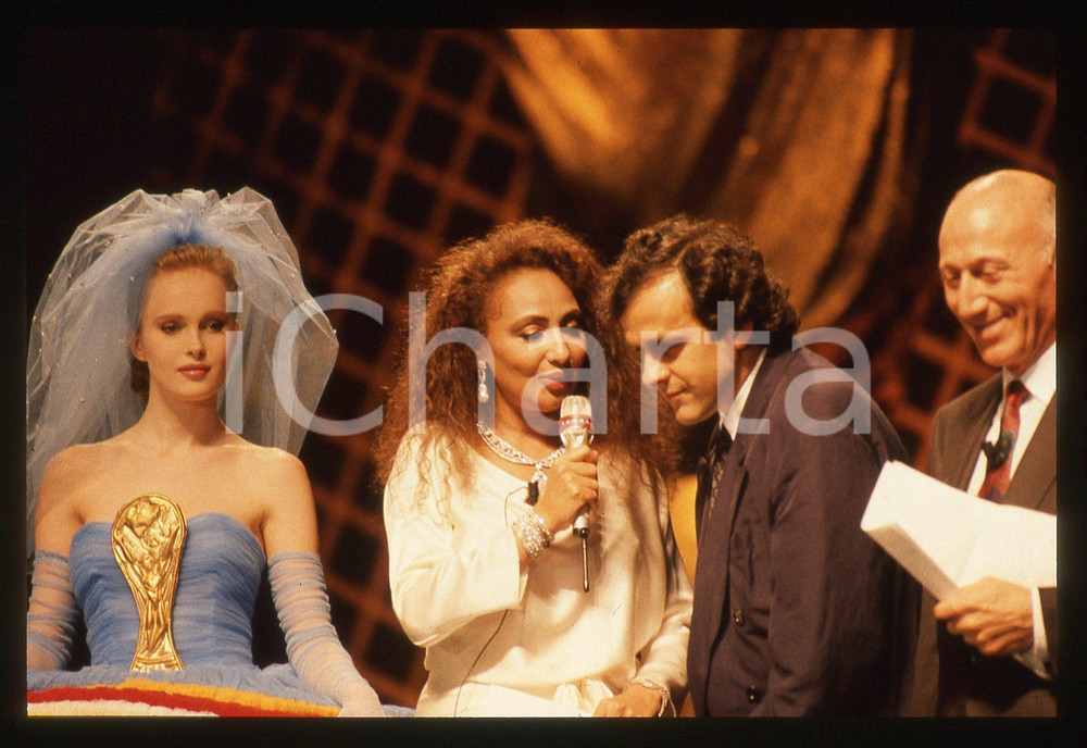 35mm vintage slide* 1990 MILANO Michel PLATINI Lara SAINT PAUL Galà ITALIA '90 2