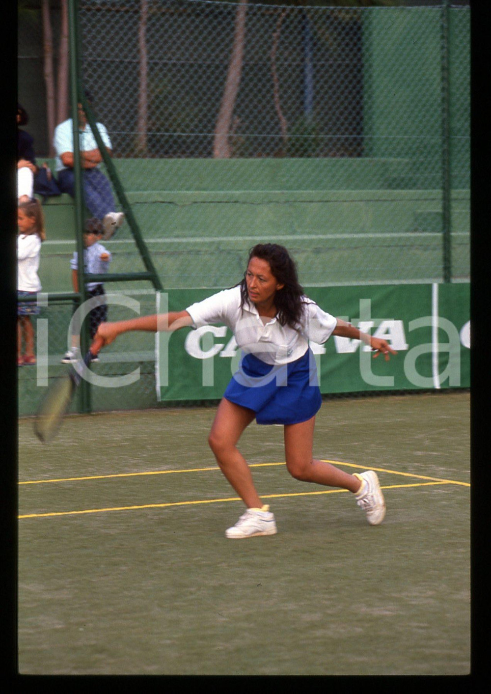 35mm vintage slide* 1995 ca SARDEGNA Carmen LASORELLA gioca a tennis - Ritratto