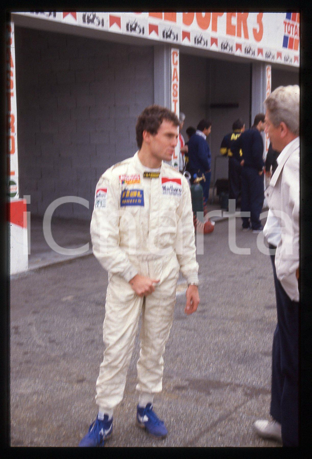 35mm vintage slide* 1988 GP MONZA - Andrea DE CESARIS Scuderia RIAL ai box