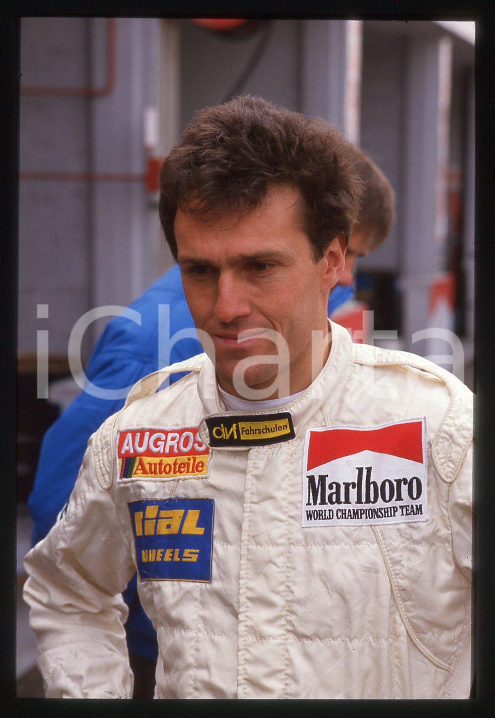 35mm vintage slide* 1988 GP MONZA - Andrea DE CESARIS Scuderia RIAL ai box (2)
