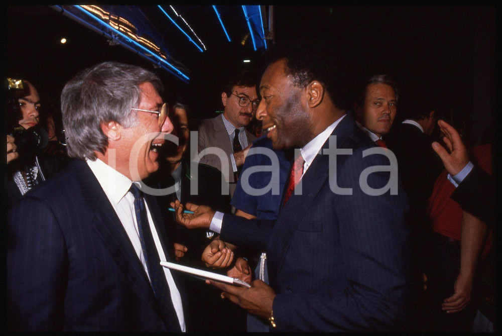 35mm vintage slide* 1989 CALCIO Omar SIVORI e PELÉ ad un evento per ITALIA '90 3