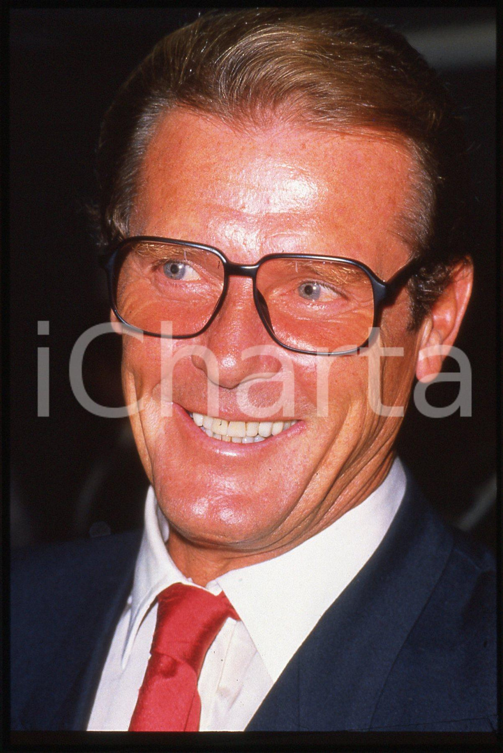 35mm vintage slide* 1990 ca CINEMA Roger MOORE Ritratto dell'attore (2)