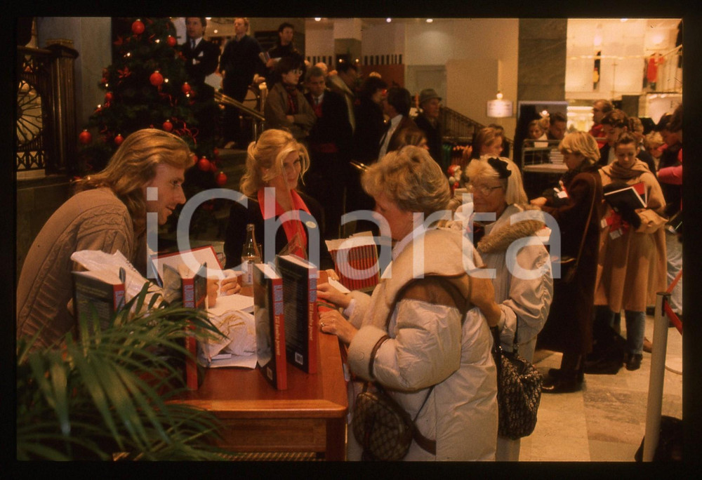 35mm vintage slide* 1992 STOCKHOLM Bjorn BORG presenta la sua autobiografia 2