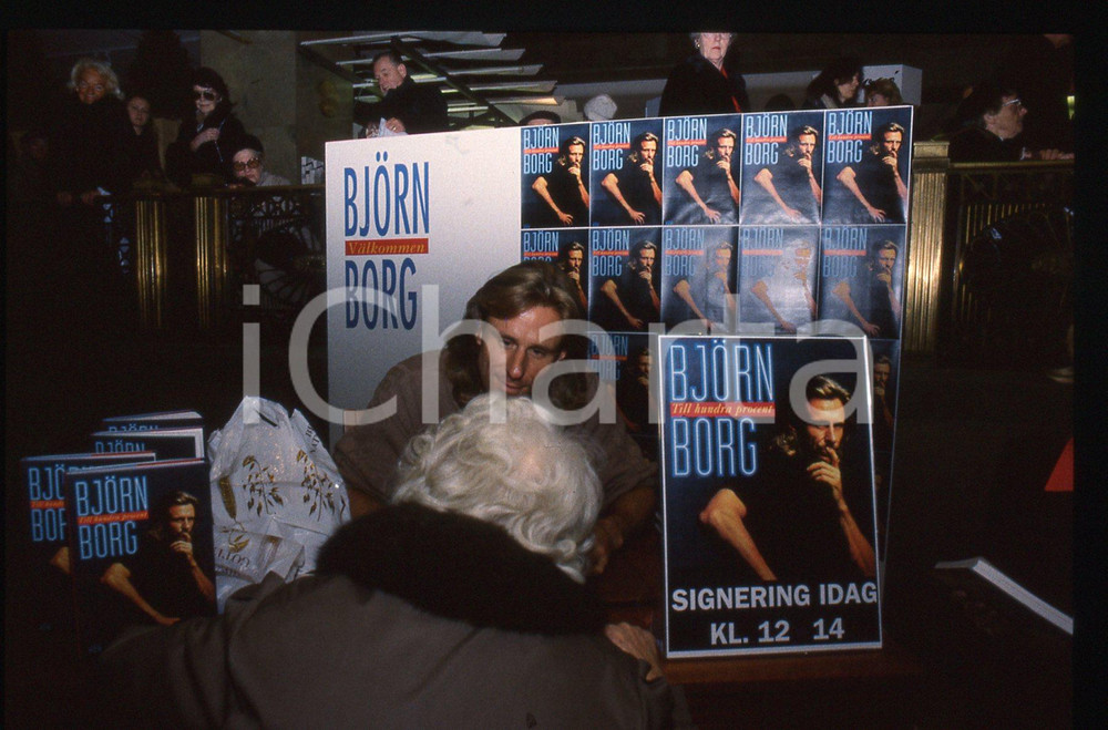 35mm vintage slide* 1992 STOCKHOLM Bjorn BORG presenta la sua autobiografia 6