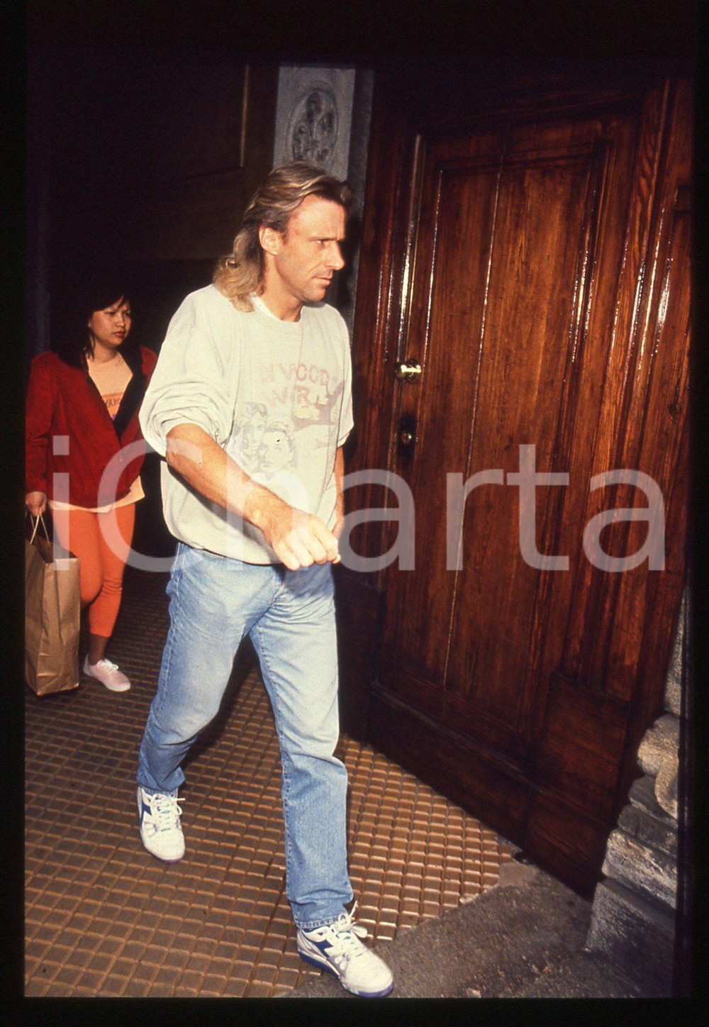 35mm vintage slide* 1991 MILANO - Bjorn BORG esce da casa di Loredana BERTÈ (4)