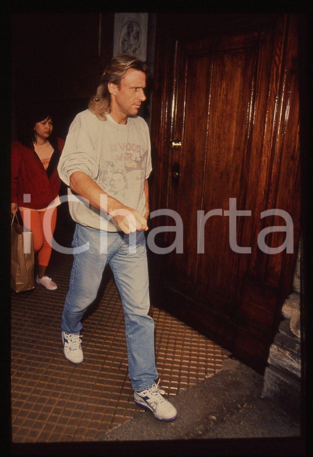 35mm vintage slide* 1991 MILANO - Bjorn BORG esce da casa di Loredana BERTÈ (12)