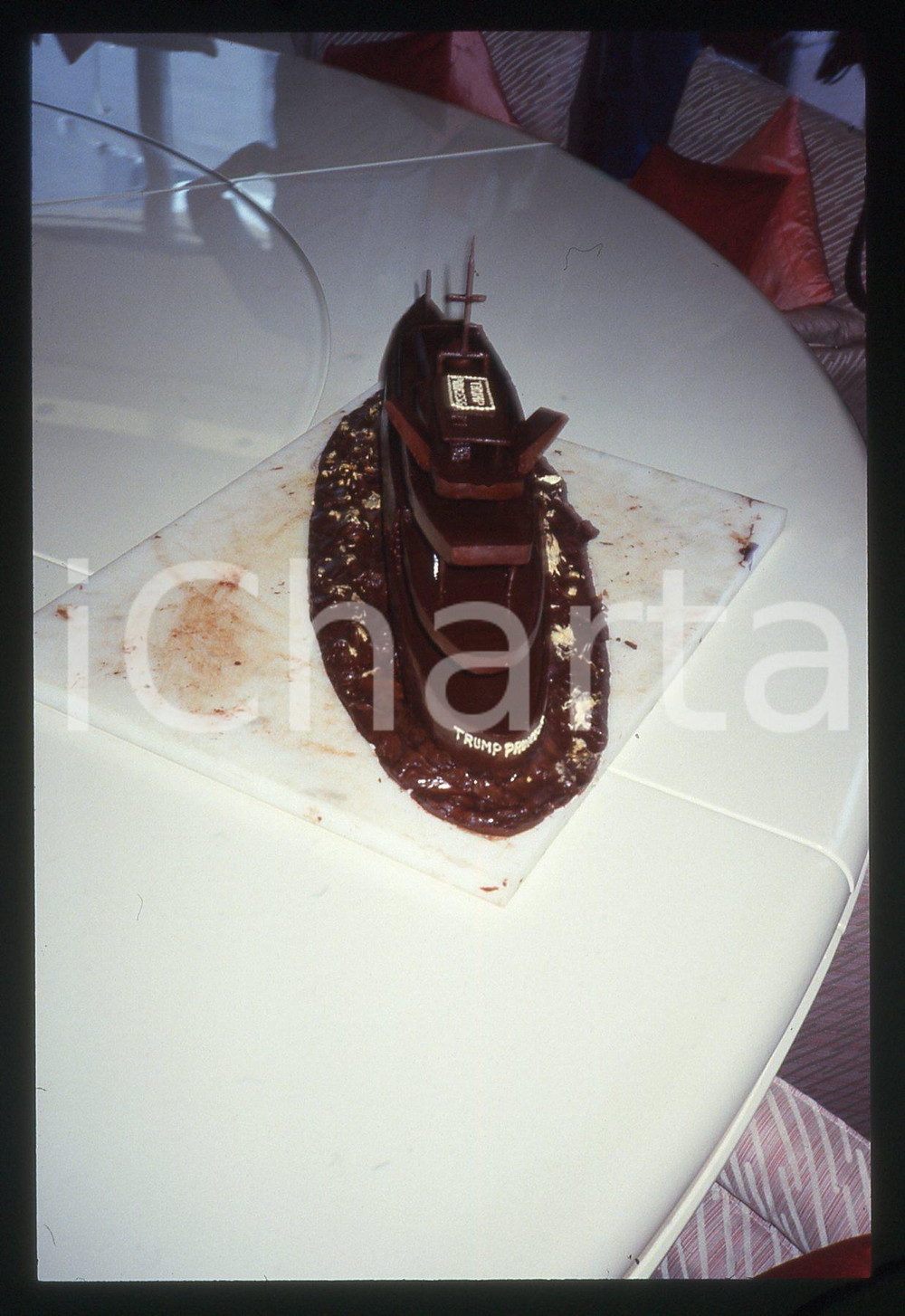 35mm vintage slide* 1988 NEW YORK - Chocolate cake for TRUMP PRINCESS opening