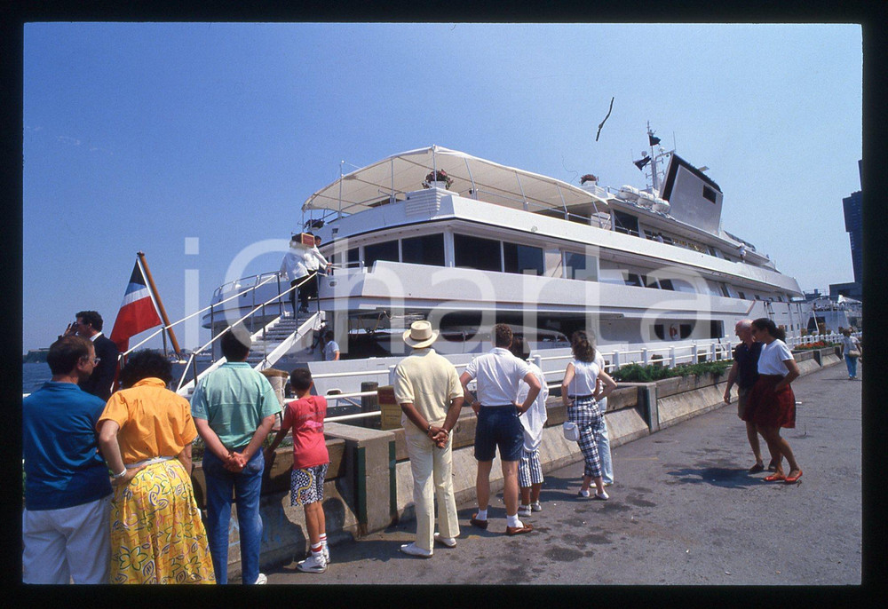 35mm vintage slide* 1988 NEW YORK - Starboard beam of THE TRUMP PRINCESS yacht 4
