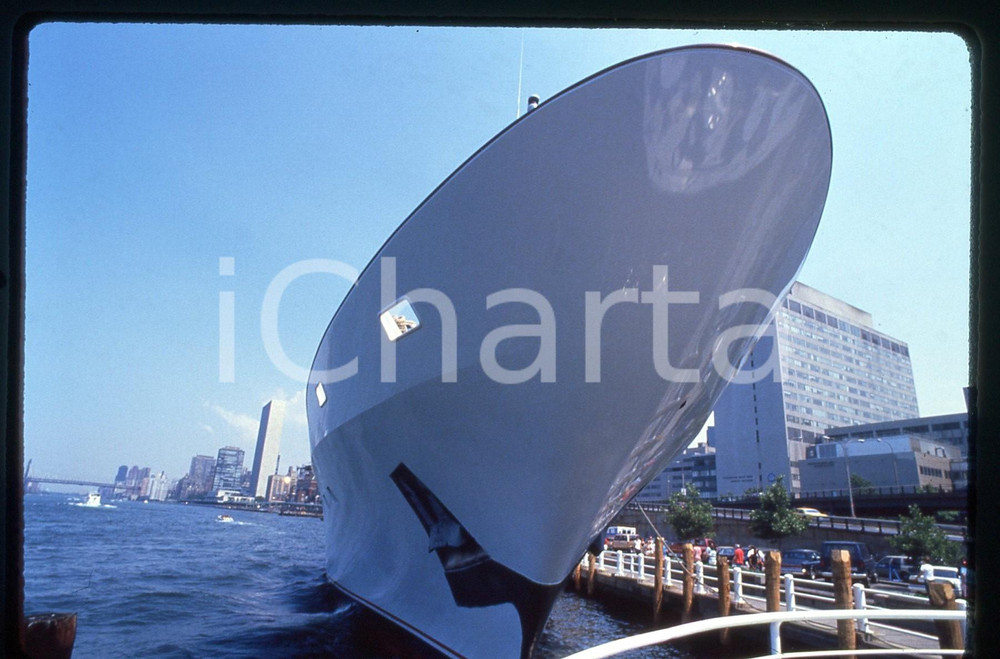 35mm vintage slide* 1988 NEW YORK - Bow of THE TRUMP PRINCESS yacht (3)