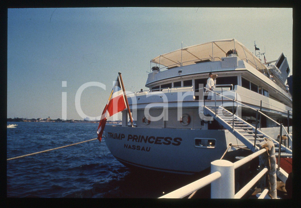 35mm vintage slide* 1988 NEW YORK - Crew on the deck of THE TRUMP PRINCESS (5)