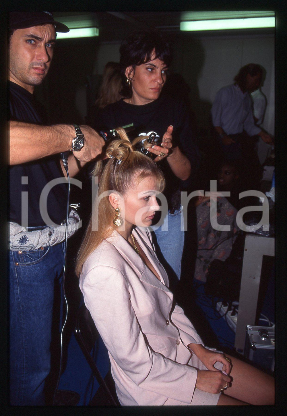 35mm vintage slide* 1995 MILANO - Eva HENGER con parrucchieri Franco CURLETTO