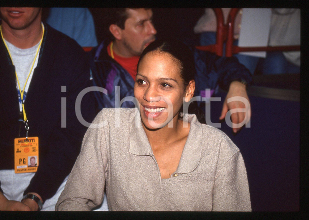 35mm vintage slide* 1993 MILANO - MURATTI INDOOR Barbara FELTUS Ritratto 4
