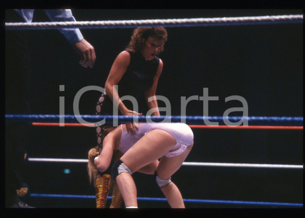 35mm vintage slide* 1987 MILANO - WWF Velvet MCINTYRE vs SENSATIONAL SHERRI 15