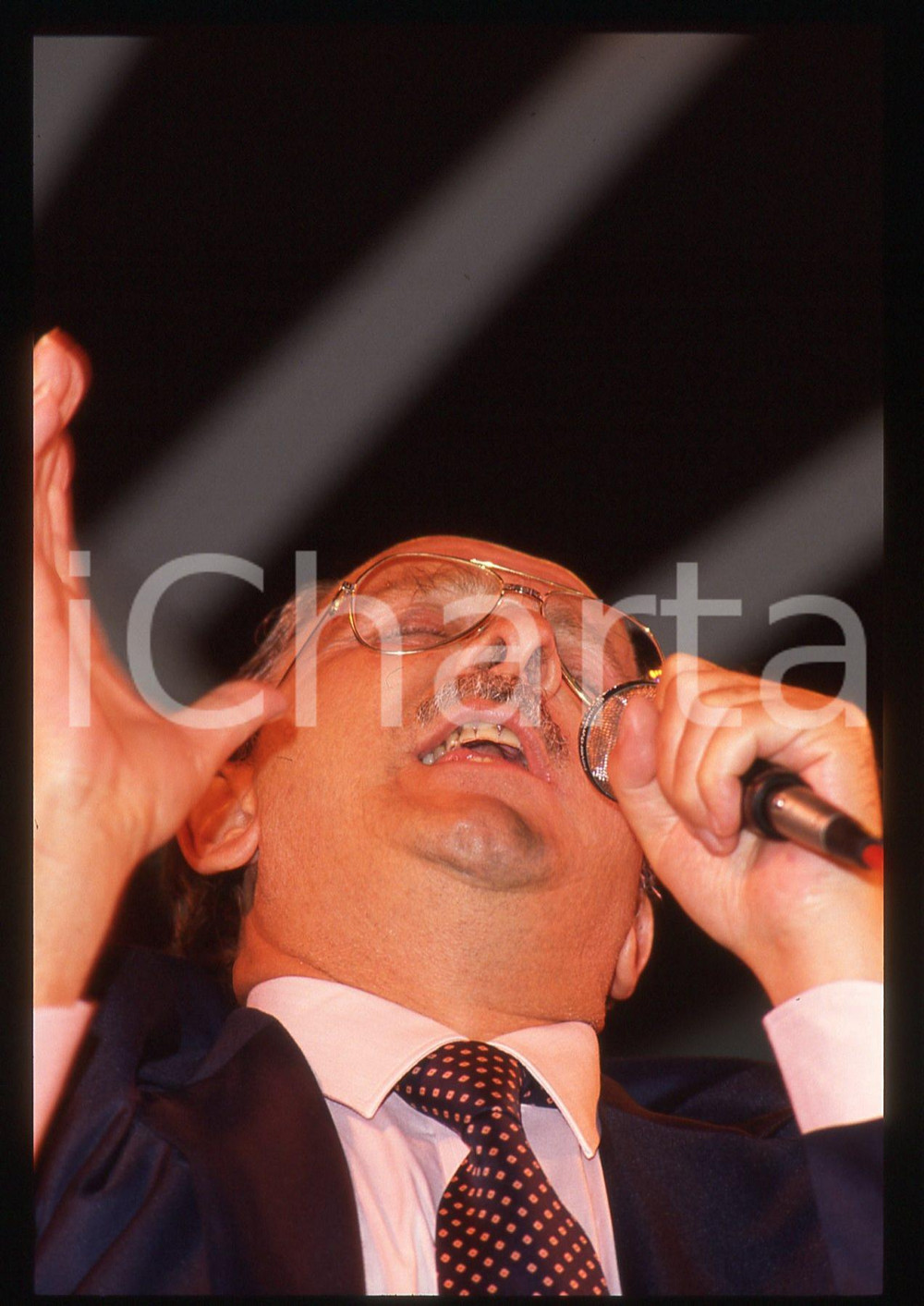 35mm vintage slide* 1989 MILANO Domenico MODUGNO canta ad un comizio del PSDI 4