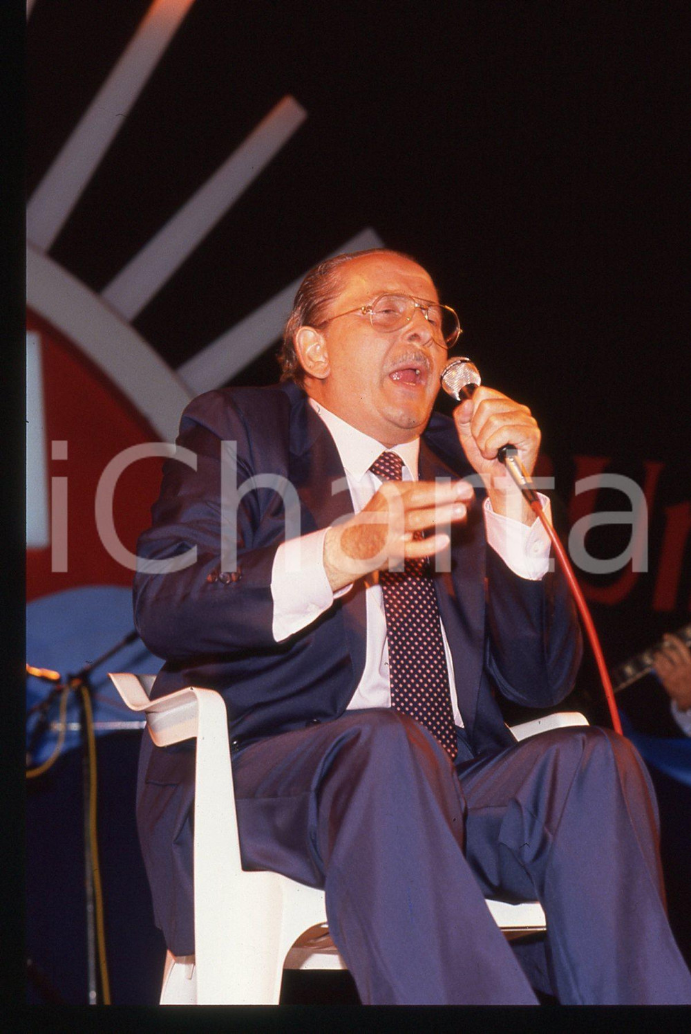 35mm vintage slide* 1989 MILANO Domenico MODUGNO canta ad un comizio del PSDI 15