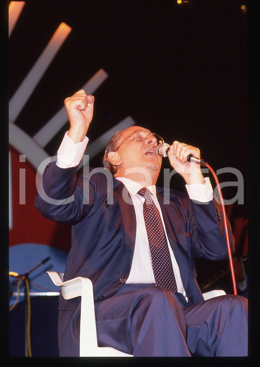 35mm vintage slide* 1989 MILANO Domenico MODUGNO canta ad un comizio del PSDI 47