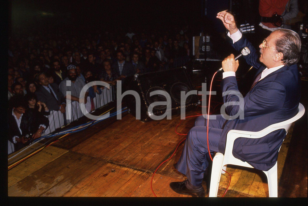 35mm vintage slide* 1989 MILANO Domenico MODUGNO canta ad un comizio del PSDI 41