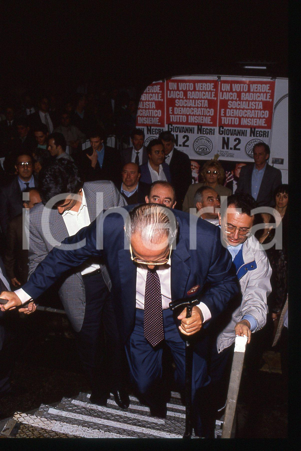 35mm vintage slide* 1989 MILANO - Domenico MODUGNO ad un comizio del PSDI (5)