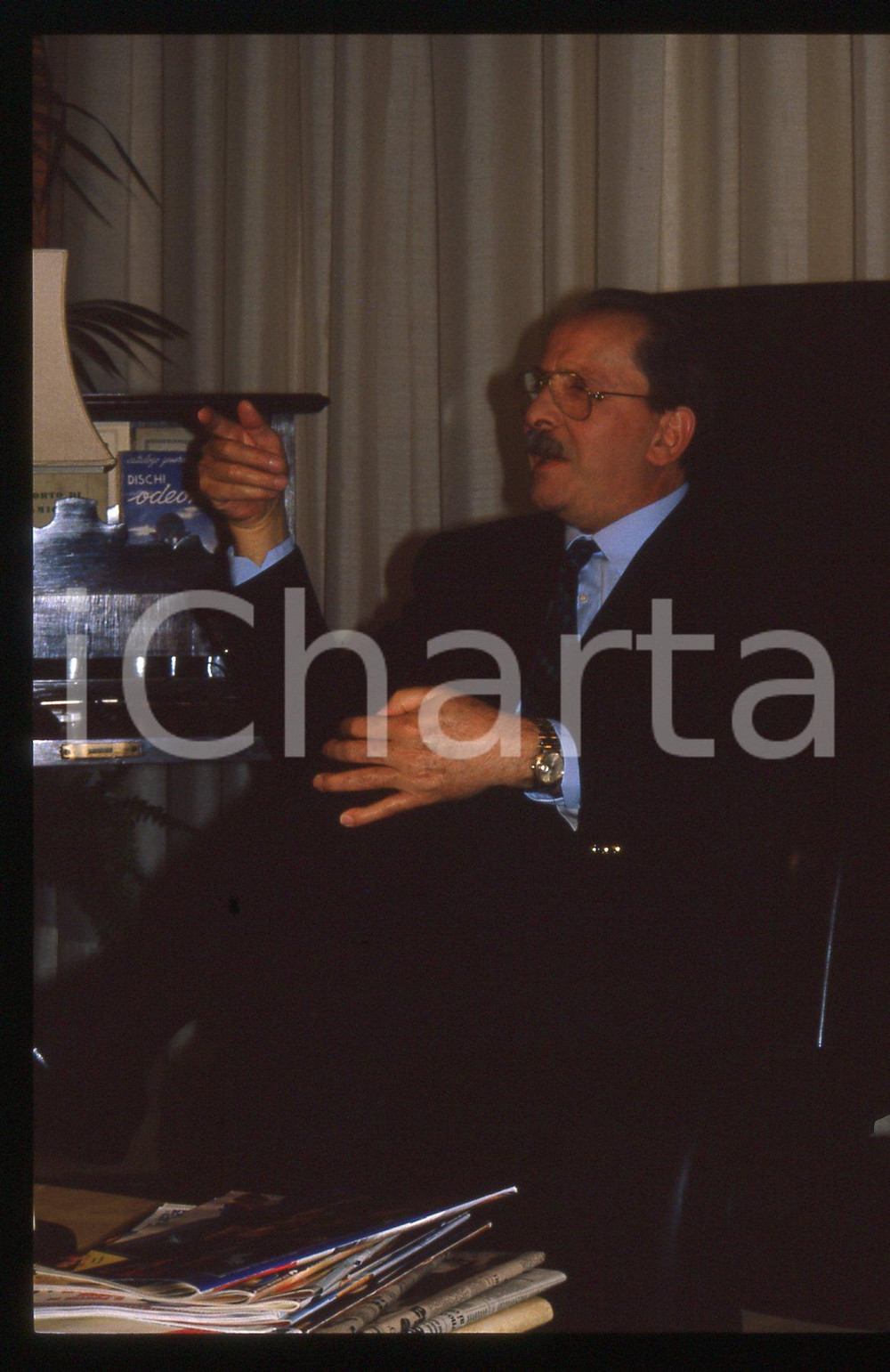 35mm vintage slide* 1990 ca COSTUME - Domenico MODUGNO Ritratto del cantante (9)