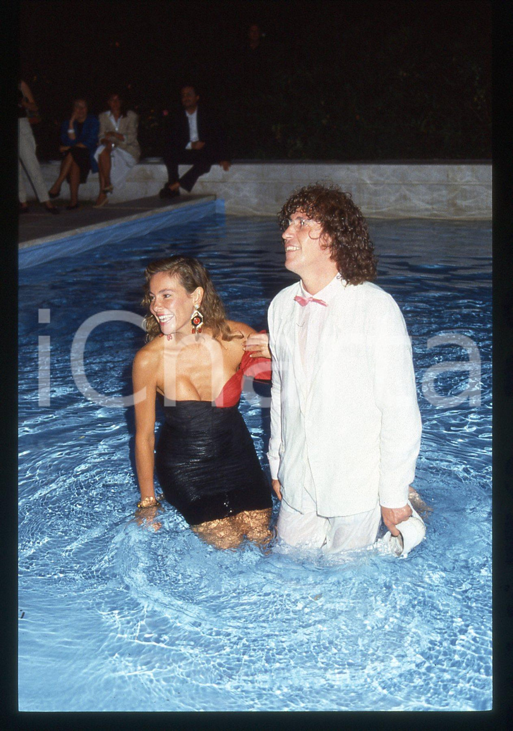 35mm vintage slide* 1988 COSTUME - Ana OBREGON e Gianfranco BULLO in piscina (3)