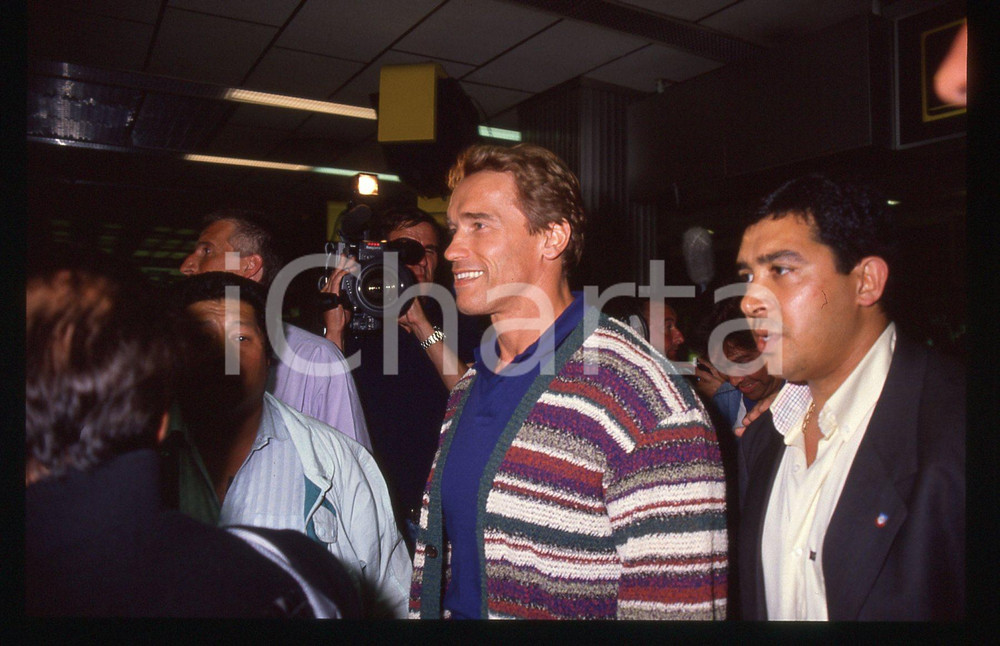35mm vintage slide* 1991 NIZZA Arnold SCHWARZENEGGER paparazzato in aeroporto 8