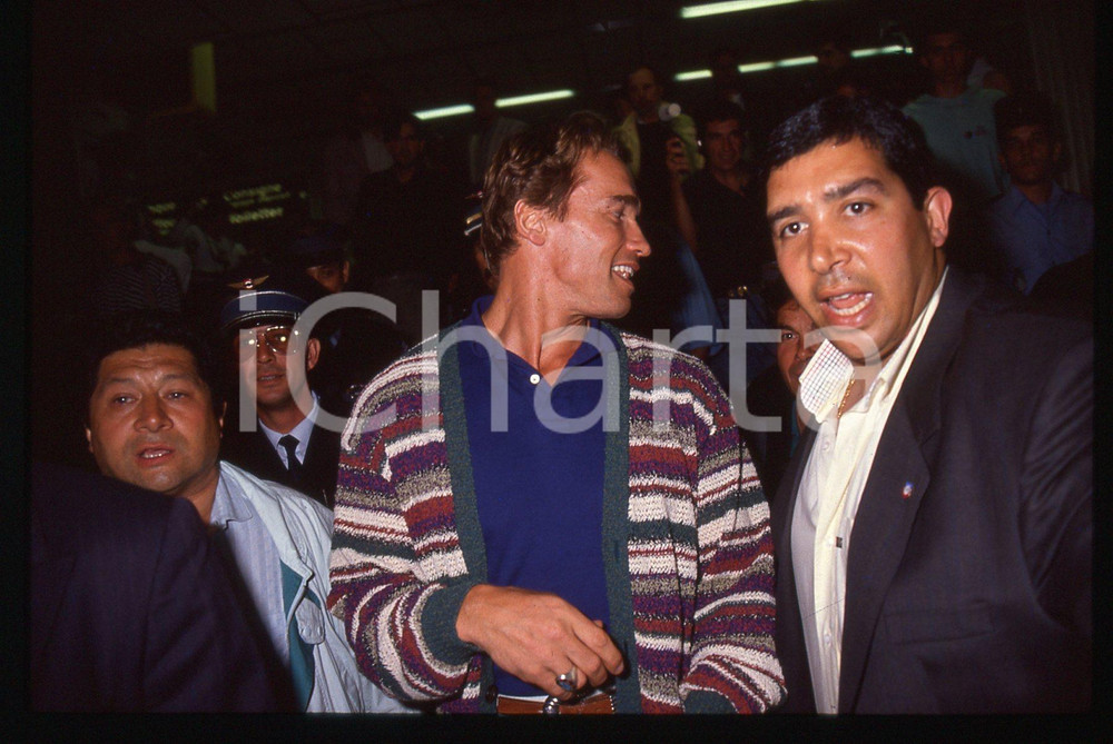 35mm vintage slide* 1991 NIZZA Arnold SCHWARZENEGGER paparazzato in aeroporto 14
