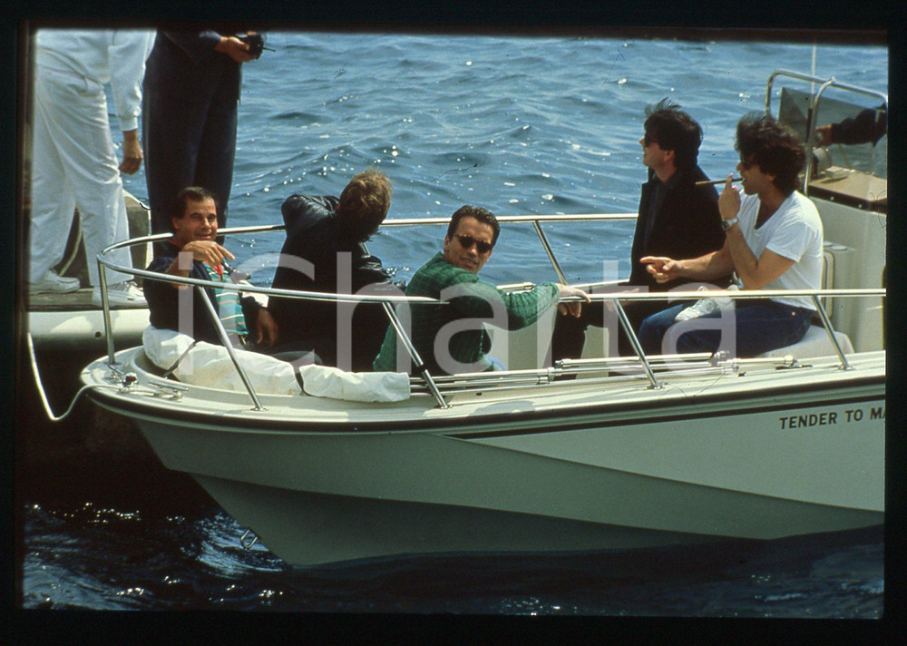 35mm vintage slide* 1991 CANNES - Arnold SCHWARZENEGGER paparazzato in barca (5)