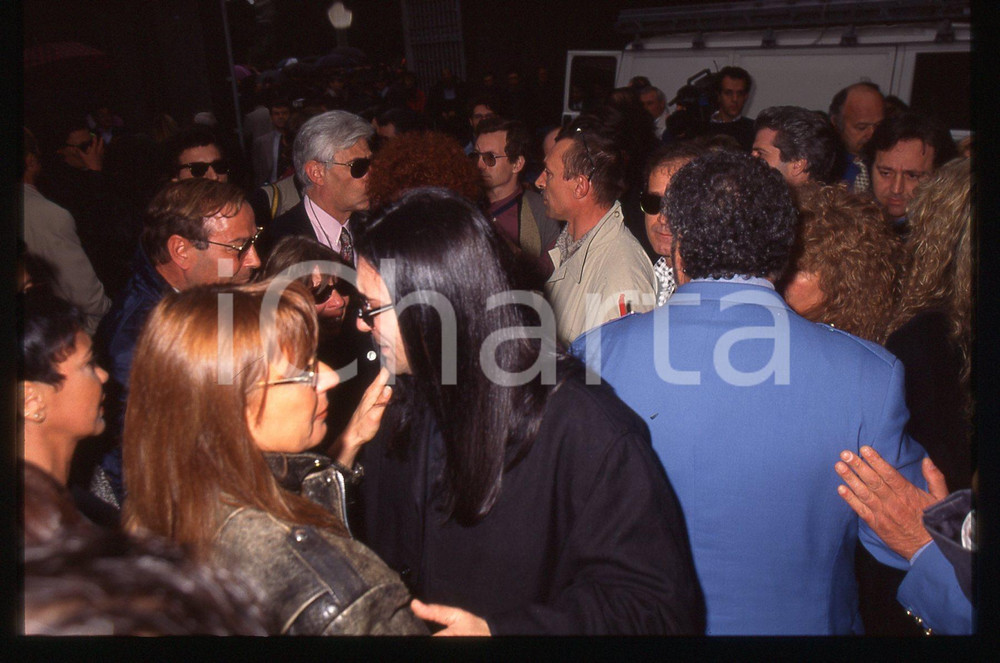 35mm vintage slide* 1995 BUSTO ARSIZIO Funerali di Mia MARTINI Renato ZERO