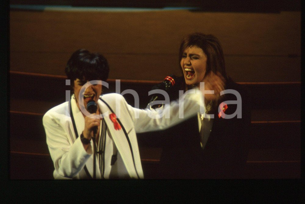 35mm vintage slide* 1993 FESTIVAL SANREMO - Mia MARTINI e Loredana BERTÈ (7)