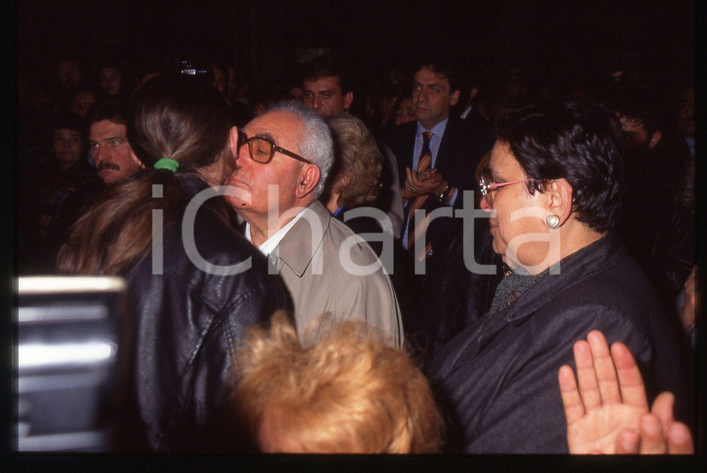 35mm vintage slide* 1995 BUSTO ARSIZIO Funerali di Mia MARTINI Giuseppe BERTÉ 12