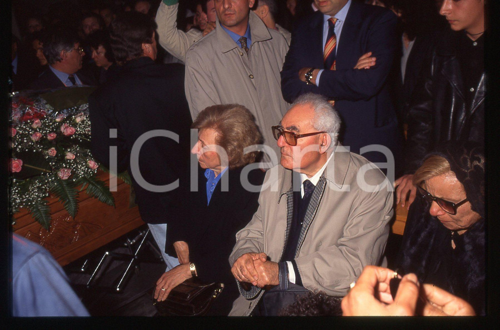 35mm vintage slide* 1995 BUSTO ARSIZIO Funerali di Mia MARTINI Giuseppe BERTÉ 15