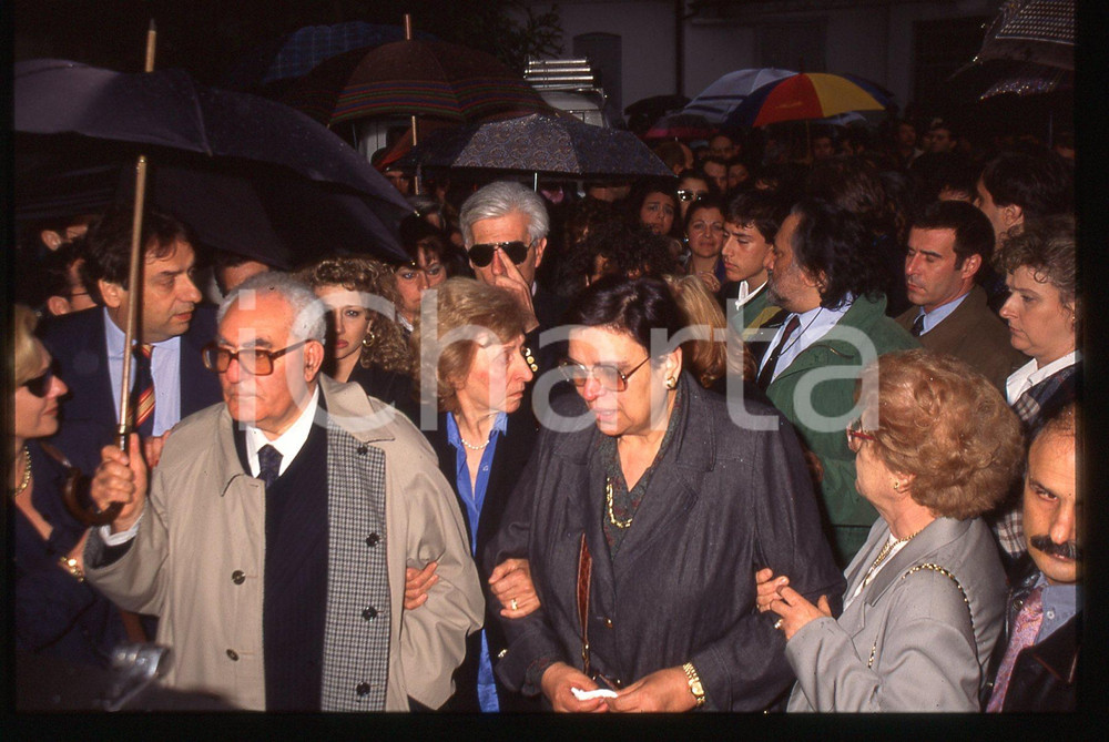 35mm vintage slide* 1995 BUSTO ARSIZIO Funerali di Mia MARTINI Giuseppe BERTÉ 16