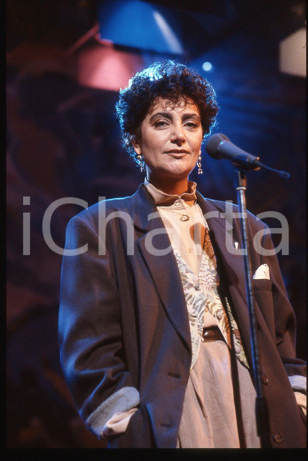 35mm vintage slide* 1990 ca MUSICA - Mia MARTINI durante un'esibizione (30)