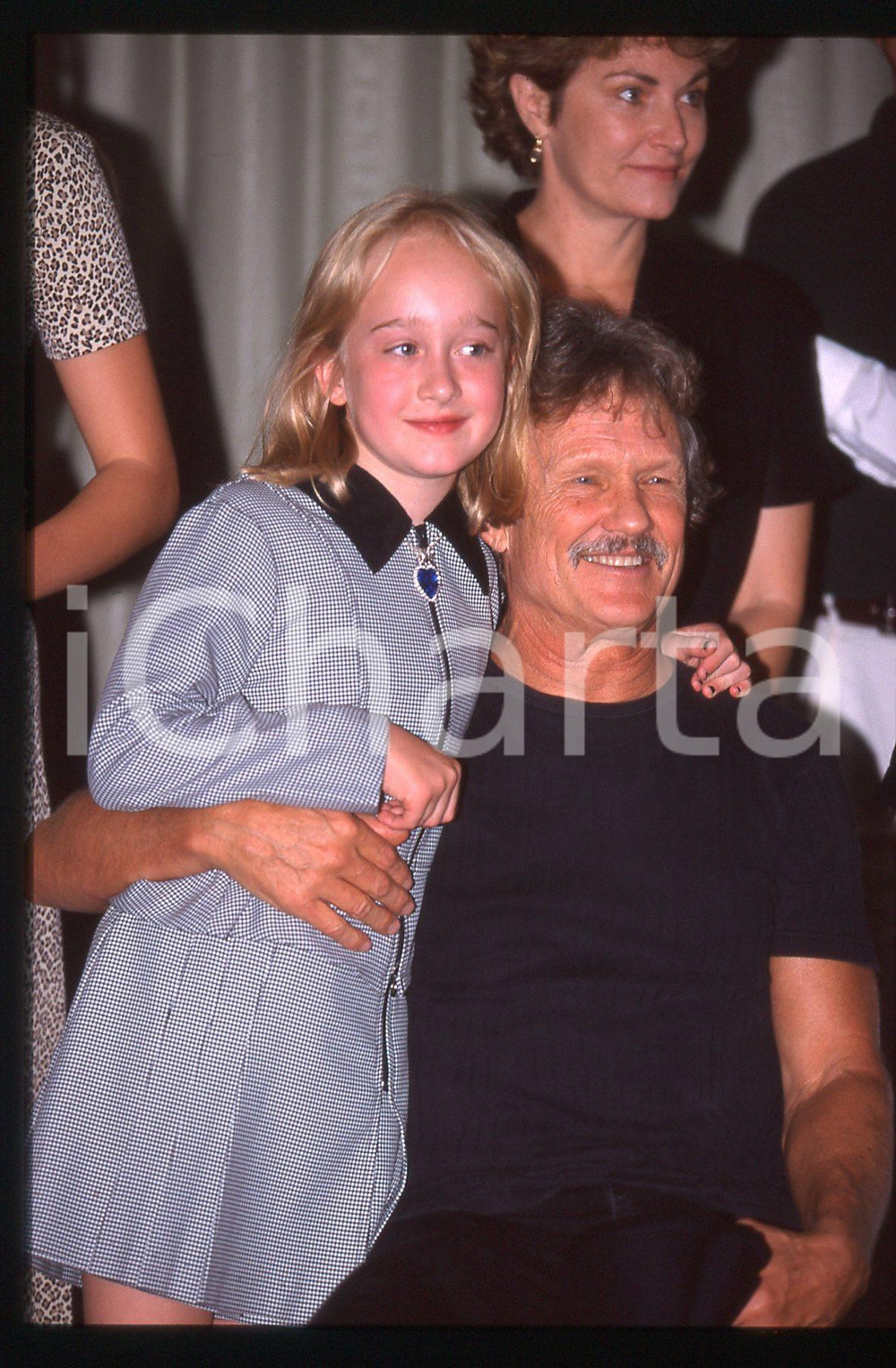 35mm vintage slide* 1998 VENEZIA LIDO - Kris KRISTOFFERSON e Luisa CONLON (2)