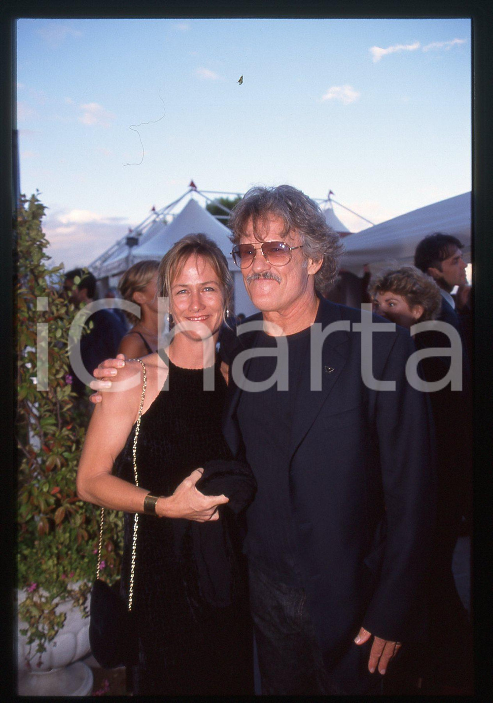 35mm vintage slide* 1998 VENEZIA LIDO - Kris KRISTOFFERSON e Lisa MEYERS (2)