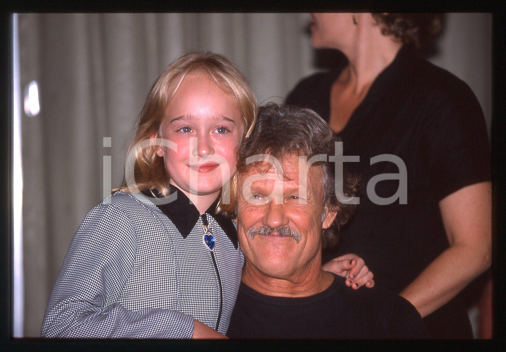 35mm vintage slide* 1998 VENEZIA LIDO - Kris KRISTOFFERSON e Luisa CONLON (3)