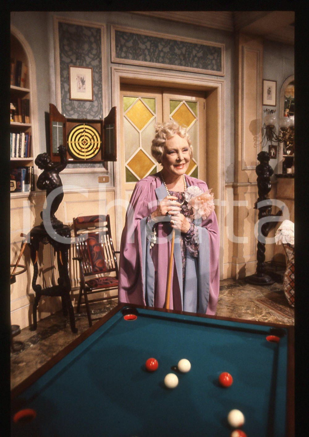 35mm vintage slide* 1990 RAI 2 - Caterina BORATTO a VILLA ARZILLA (18)