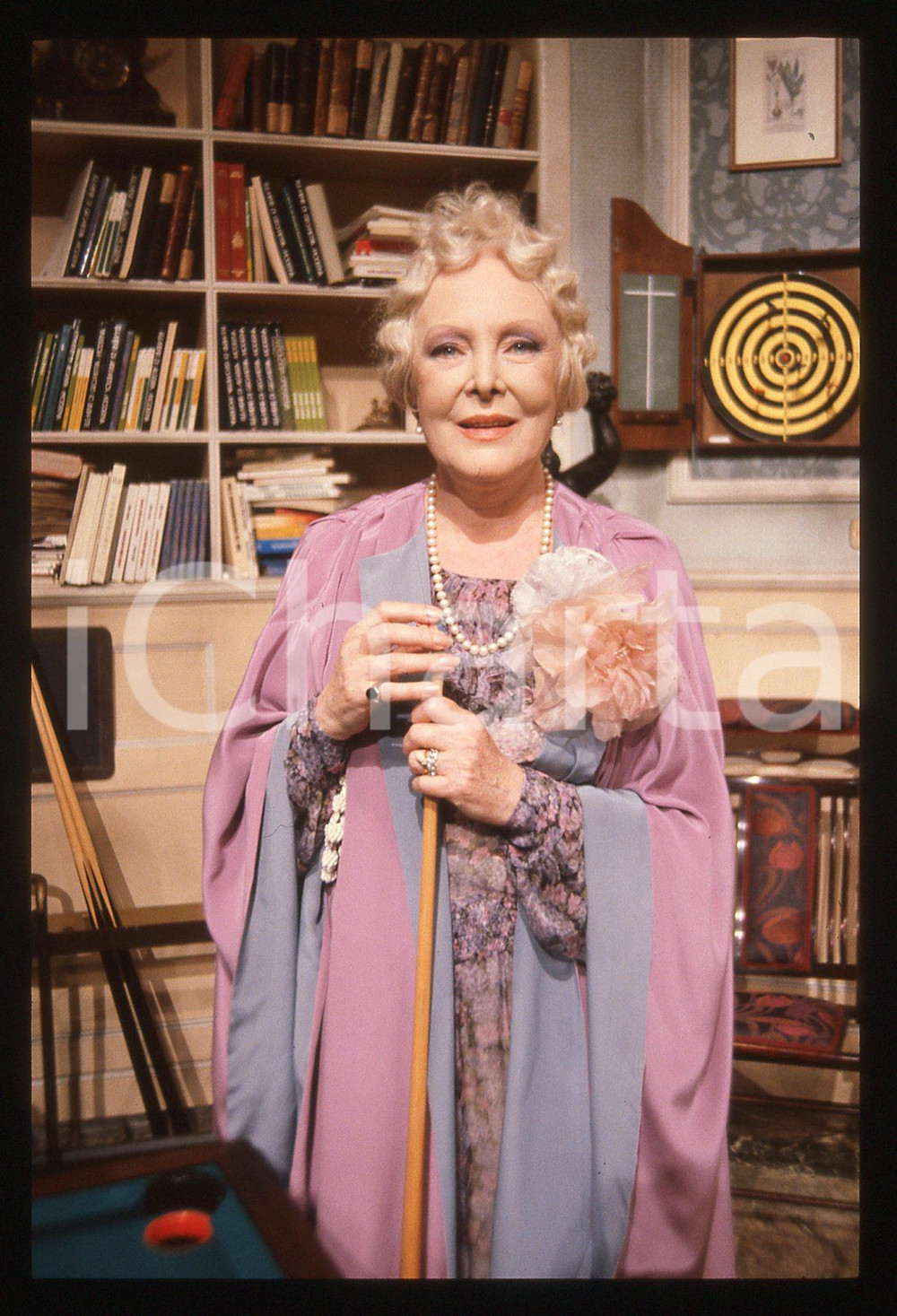 35mm vintage slide* 1990 RAI 2 - Caterina BORATTO a VILLA ARZILLA (19)