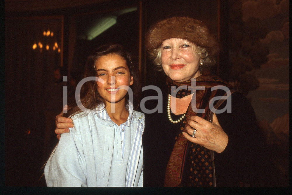 35mm vintage slide* 1988 COSTUME - Caterina BORATTO e Vanessa GRAVINA (2)