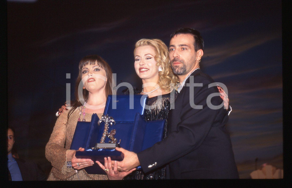 35mm vintage slide* 1997 FESTIVAL SANREMO - Valeria MARINI e i JALISSE (13)