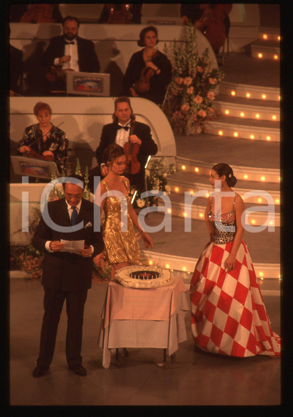 35mm vintage slide* 1995 FESTIVAL SANREMO Anna FALCHI Claudia KOLL Pippo BAUDO 3