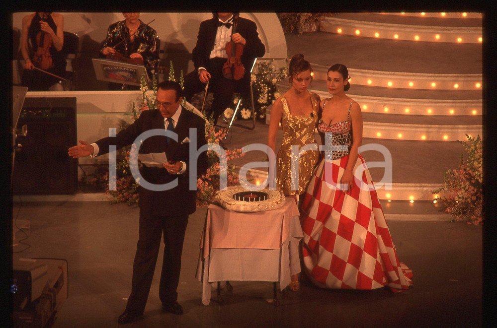 35mm vintage slide* 1995 FESTIVAL SANREMO Anna FALCHI Claudia KOLL Pippo BAUDO 5
